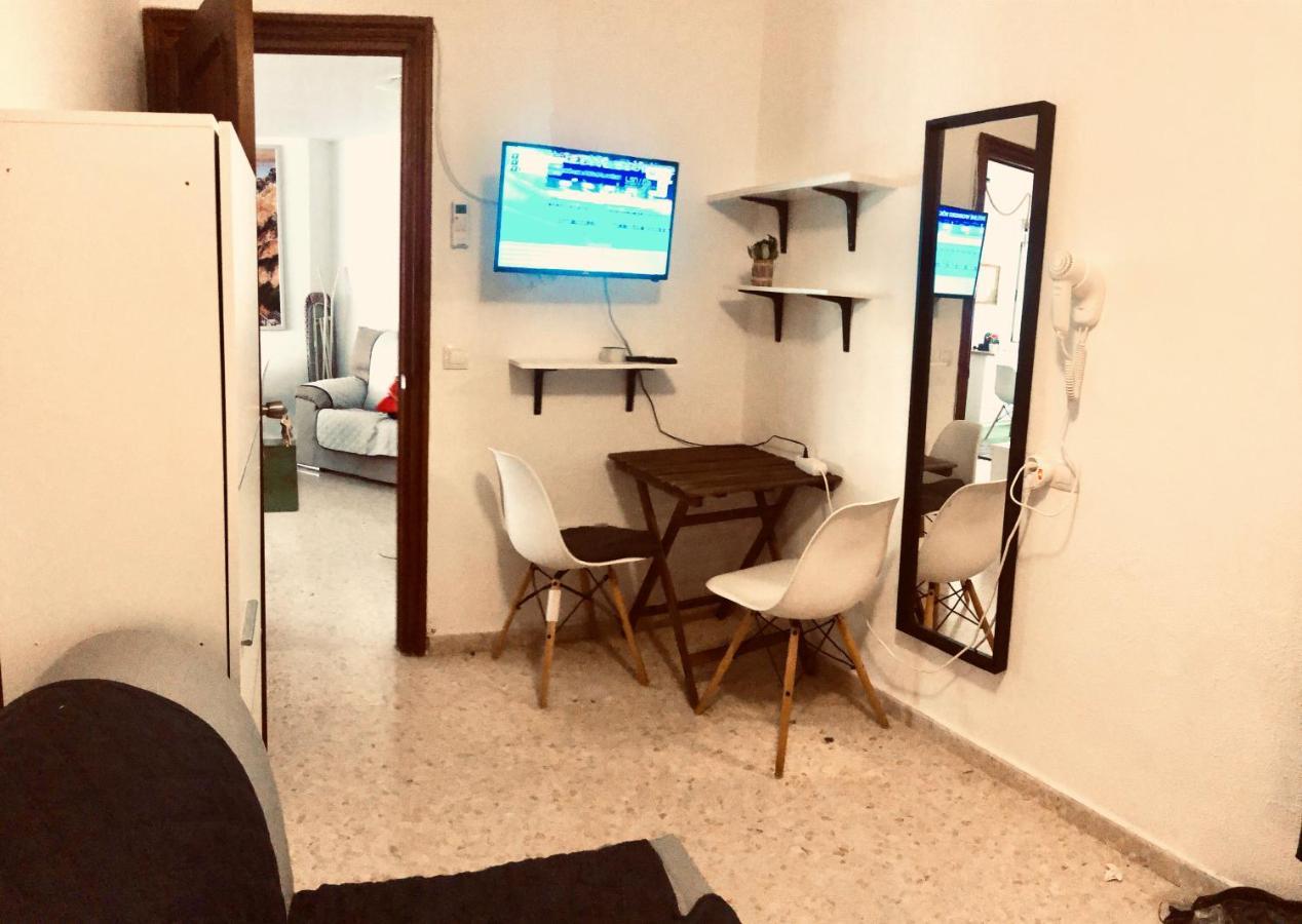 Low Cost Rooms Malaga River 외부 사진