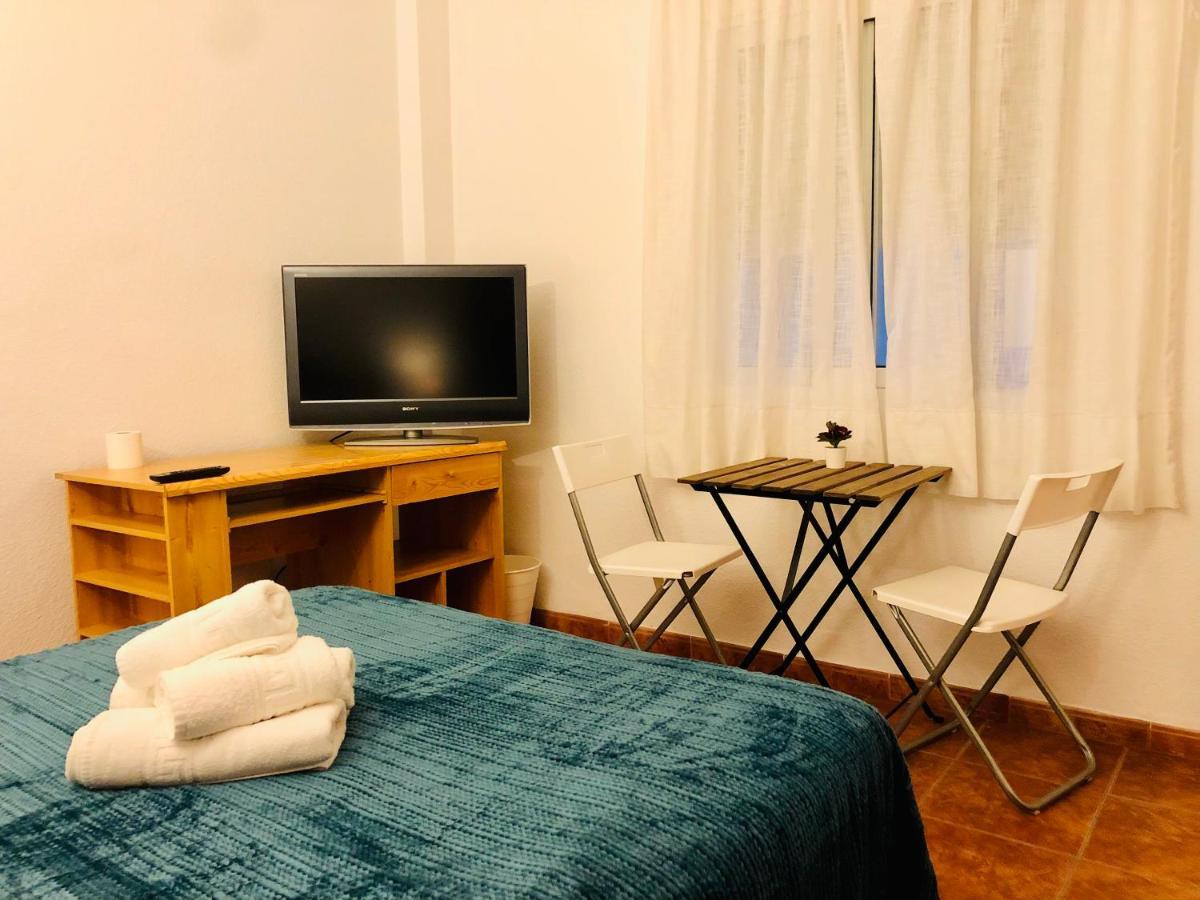 Low Cost Rooms Malaga River 외부 사진