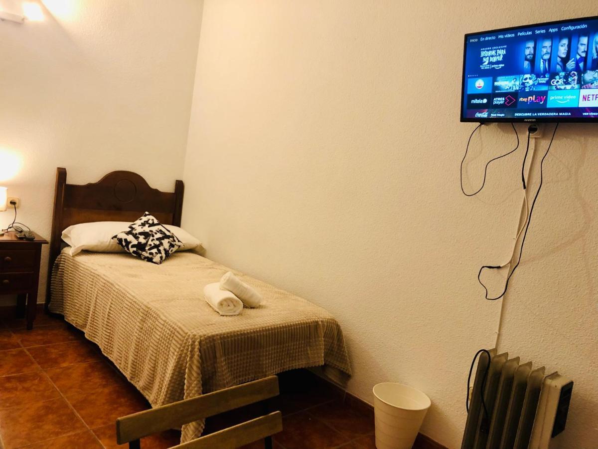 Low Cost Rooms Malaga River 외부 사진
