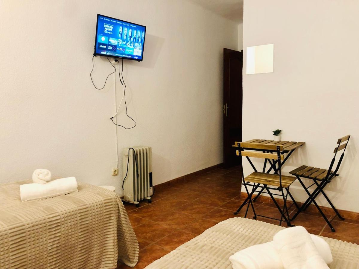 Low Cost Rooms Malaga River 외부 사진